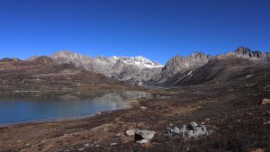 四川省・の写真 海抜5千mの扎瓦拉峠を越え巴搪、理塘へ5-10