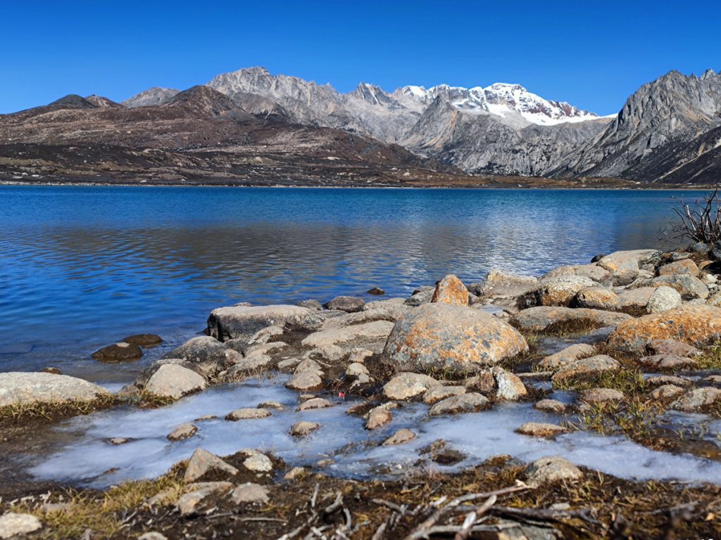 四川省・の写真 海抜5千mの扎瓦拉峠を越え巴搪、理塘へ5-2