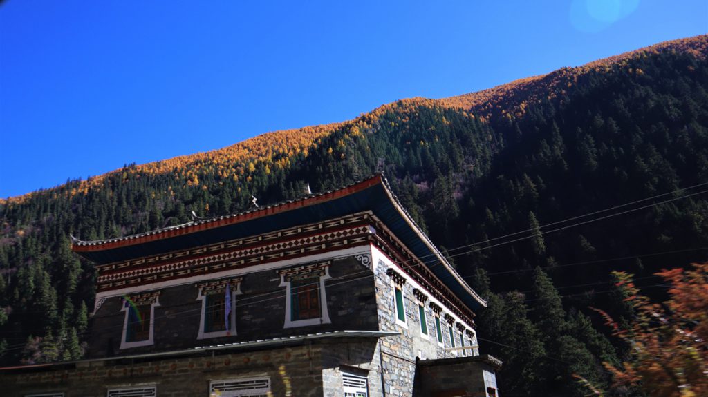 四川省・冷嘎措、楽山大仏の写真　貢嘎崇拝-2