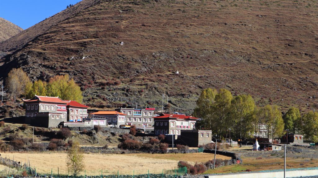 四川省・冷嘎措、楽山大仏の写真　貢嘎崇拝-3