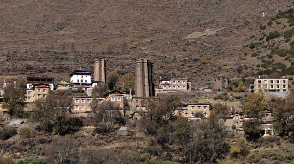 四川省・冷嘎措、楽山大仏の写真　貢嘎崇拝-5