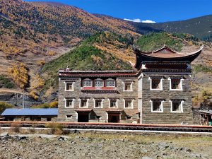 四川省・冷嘎措、楽山大仏の写真　貢嘎崇拝-6