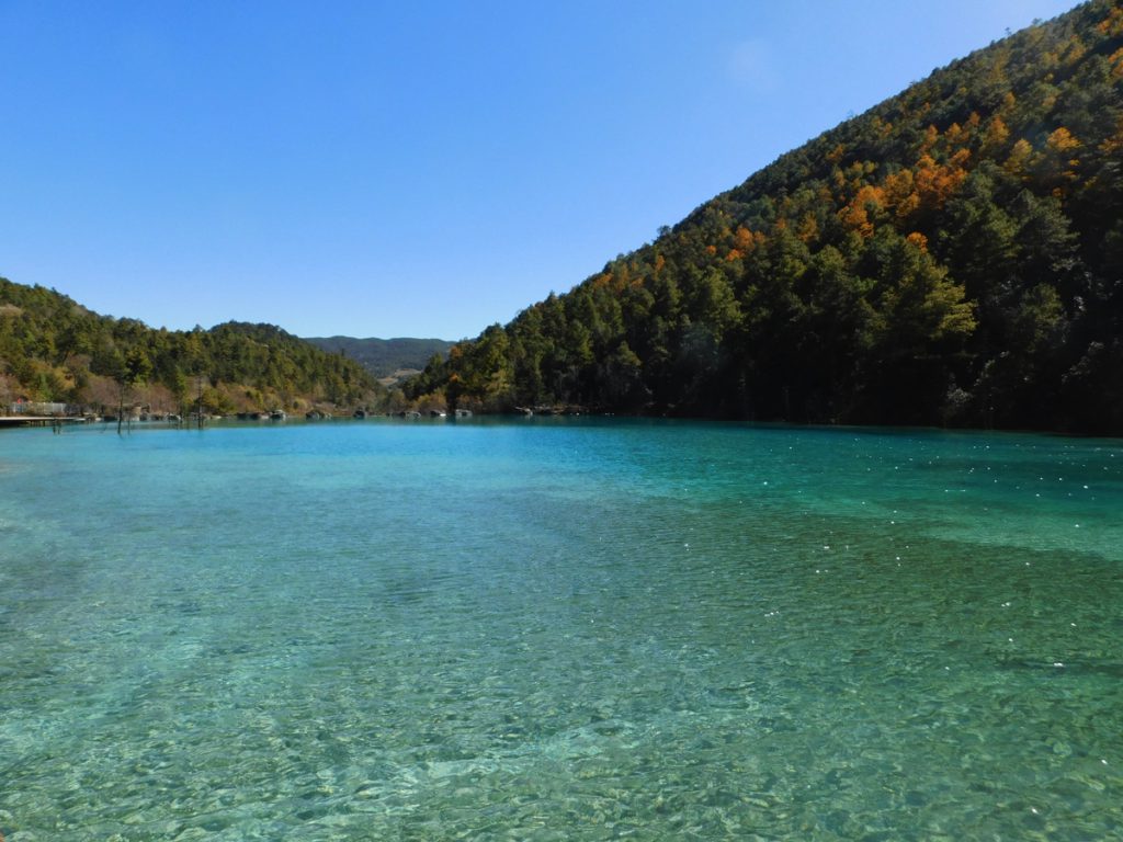 雲南省・玉龍雪山、玉龍雪山と藍月谷、麗江古城の写真　古城と神の雪山2-5