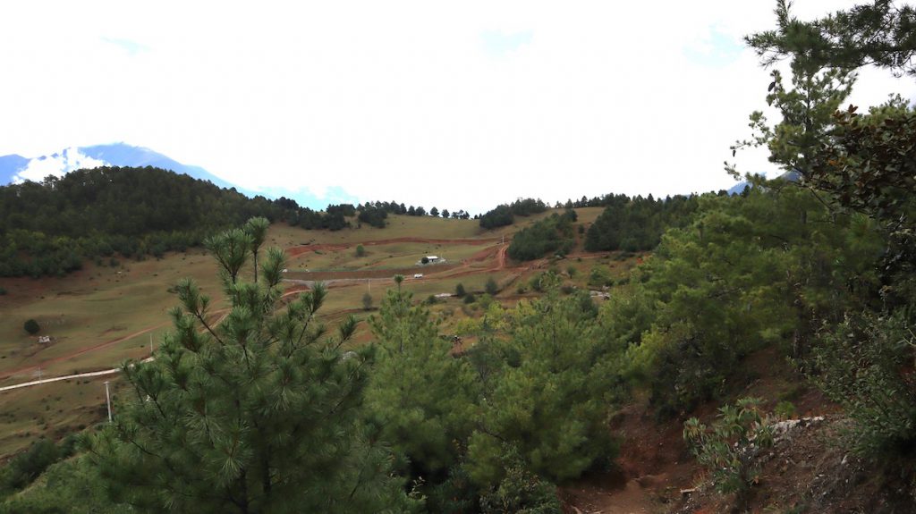 四川省・亞丁の写真　亞丁転山-4