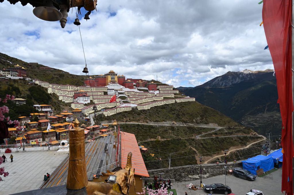 四川省・十明佛学院と白玉寺の写真　海抜５千mの仏教学院-4
