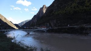 四川省・徳格印経院と甘孜県の写真　チベット文化の宝庫と温泉の街-10