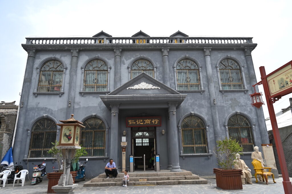 青海省・丹ガ尓（タンガル）古城／西寧塔尓寺／西寧駱駝寺の写真　青海省の明代古城と寺-5