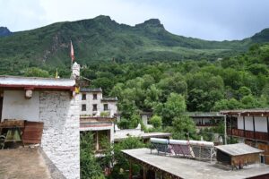 四川省・の写真　四姑娘山（スクニャン山）の渓谷を歩き中路蔵寨を訪ねる10-10