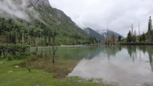 四川省・の写真 四姑娘山(スクニャン山)の渓谷を歩き中路蔵寨を訪ねる2-6