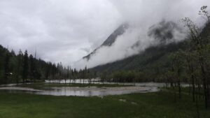 四川省・の写真 四姑娘山(スクニャン山)の渓谷を歩き中路蔵寨を訪ねる2-8