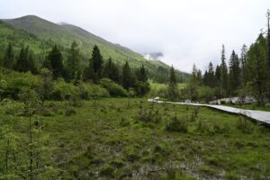 四川省・の写真 四姑娘山(スクニャン山)の渓谷を歩き中路蔵寨を訪ねる3-10