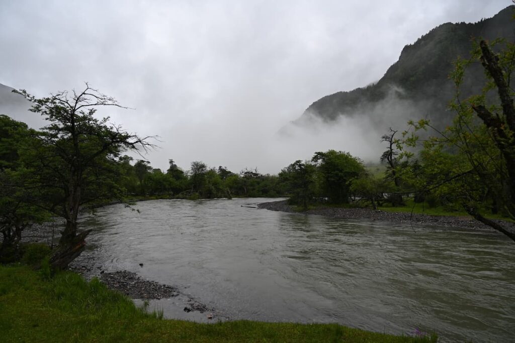 四川省・の写真 四姑娘山(スクニャン山)の渓谷を歩き中路蔵寨を訪ねる3-4