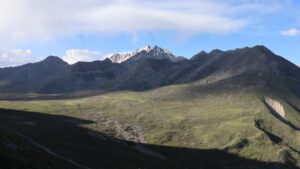 四川省・の写真　甲玉拉措と玉科草原からパンダとお茶の故郷へ2-6