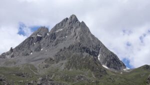 四川省・の写真　甲玉拉措と玉科草原からパンダとお茶の故郷へ2-8