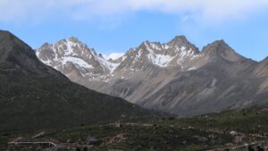 四川省・の写真　甲玉拉措と玉科草原からパンダとお茶の故郷へ2-9