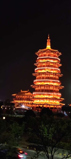 河南省・洛陽、龍門峡の写真　中原の都、洛陽應天門と牡丹-10