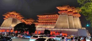 河南省・洛陽、龍門峡の写真　中原の都、洛陽應天門と牡丹-8