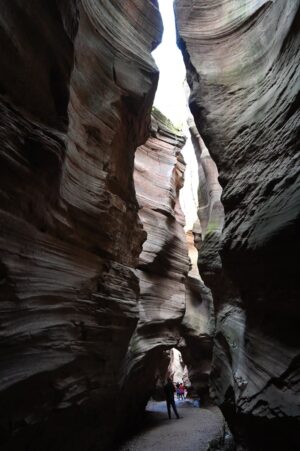 陝西省・甘泉大峡谷／延安の写真　岩と光の夢の回廊-8